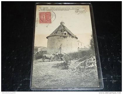 DISSAIS, PRES MAREUIL-SUR-LE-LAY - TOUR DU VIEUX CHATEAU - DES HABITANTS ET LEURS VACHES - 85 VENDEE