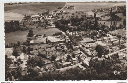 Bray-et-Lû (95 - Val d'Oise) vue générale aérienne