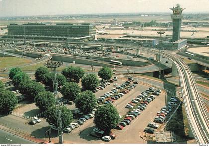 PARIS - ORLY : LA TOUR DE CONTROLE ET L'AEROGARE SUD