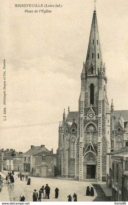 aigrefeuille sur maine * place de l'église