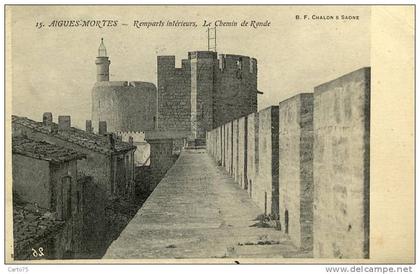 AIGUES-MORTES 30 - Remparts