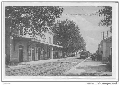 30 /// AIGUES VIVES / LA GARE / VUE INTERIEURE   Photo farges **