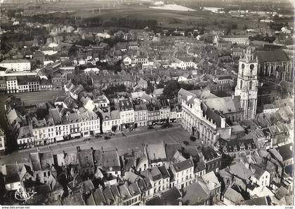 CPSM Aire-sur-la-Lys Le Béfroi Grand'Place vue aérienne