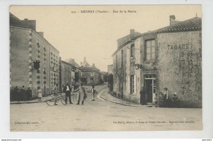 AIZENAY - Rue de la Mairie