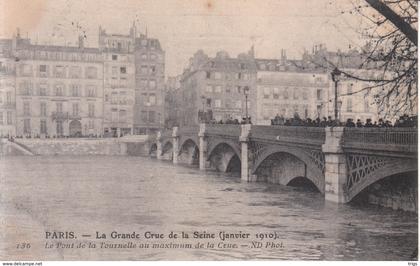 Paris (la Grande Crue de la Seine de Janvier 1910) - le Pont de la Tournelle au maximum de la Crue