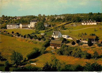 Dép 53 - Ambrieres les Vallees - La résidence de la Varenne - Semi moderne grand format - état