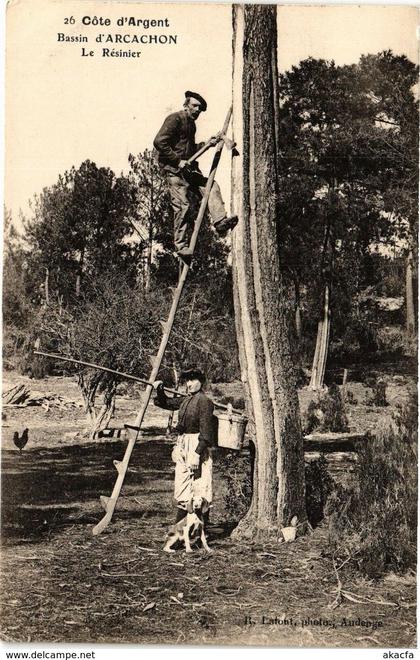 CPA ARCACHON - Le resiner (192752)