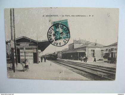 CPA  Argenteuil    La Gare vue extérieure