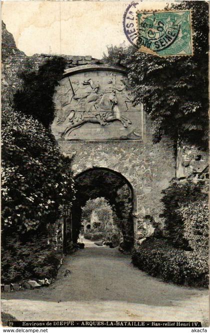 CPA ARQUES-la-BATAILLE - Bas-relief Henri IV (199443)