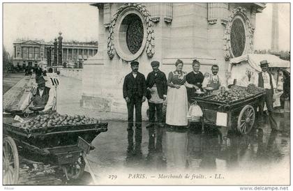 PARIS(MARCHAND DE FRUITS)