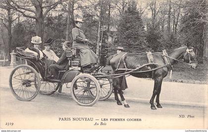 CPA Petits Métiers à Paris - Paris Nouveau - Les Femmes Cocher - 2319 - Au Bois