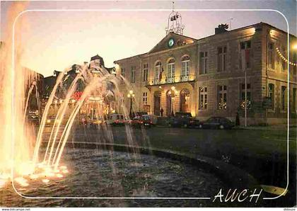 32 - Auch - Place de la Libération - Vue de Nuit - Jets d'eau - Automobiles - Flamme Postale de Auch - CPM - Voir Scans