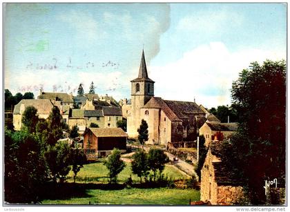 48 AUMONT AUBRAC - vue générale -- l'église ---