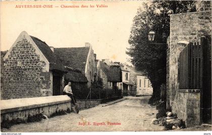 CPA AUVERS-sur-OISE - Chaumieres dans les Vallées (107866)