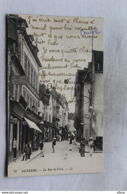 Auxerre, la rue de Paris, Yonne 89