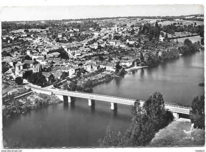 AVAILLES LIMOUZINE : LE PONT