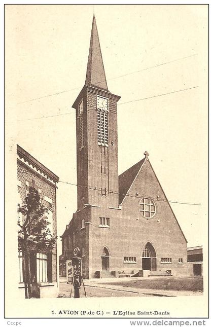 CPA Avion pompe à essence L´église Saint-Denis