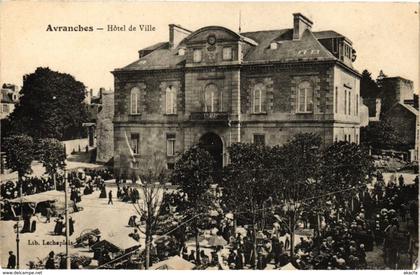 CPA AVRANCHES - Hotel de Ville (209365)