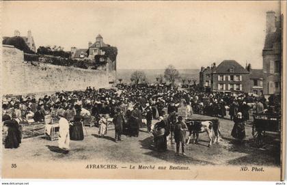 CPA AVRANCHES Le Marché aux Bestiaux (38564)