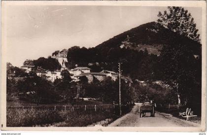 CPA BARBAZAN - Le Village et le Chateau (142709)