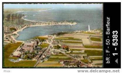 50 Barfleur - 14 - BARFLEUR (Manche) Vue générale du Port et la Pointe de Barfleur - port poi /  D50D  K50417K  C50030C