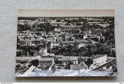 Cpm 1957, Bazas, vue partielle aérienne, au fond à droite la cathédrale, Gironde