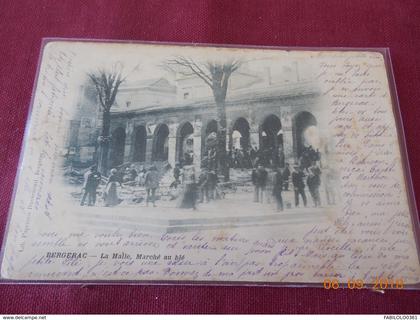 CPA - Bergerac - La Halle, Marché au blé