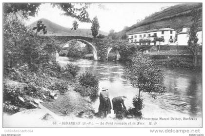 D64 BIDARRAY - LE PONT ROMAIN ET LA NIVE < LAVEUSES