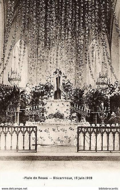 D40 - BISCARROSSE - PLUIE DE ROSES DANS L'EGLISE, LE 16 JUIN 1929