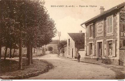 BOIS D'ARCY place de l'église