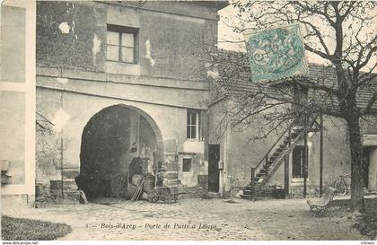 BOIS D'ARCY PORTE DE PUITS A LOUPS