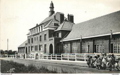 / CPSM FRANCE 78 "Bois d'Arcy, le groupe scolaire"