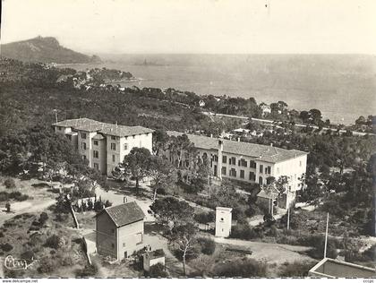 CPSM Boulouris Le Lycée et le CREPS au loin le Dramont et l'Ile d'Or