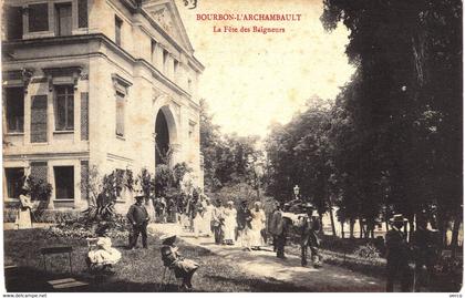 Carte POSTALE Ancienne de   BOURBON  l'ARCHAMBAULT - La fête des Baigneurs