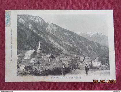 CPA - Bourg-d'Oisans et l'Eglise