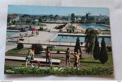 Cpm 1971, Bourg en Bresse, la piscine et le terrain de jeux, Ain 01