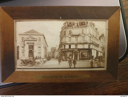 Bourges - Souvenir de Bourges - La place Cujas et l'école des Beaux-Arts