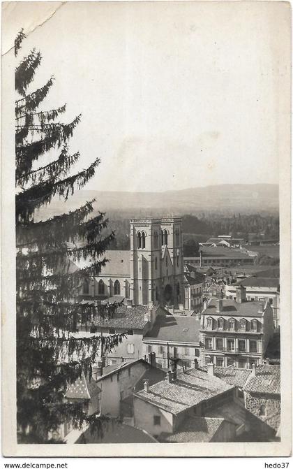 Bourgoin - Vue générale et la Cathédrale