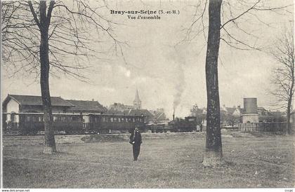 CPA Bray-sur-Seine vue d'ensemble - train