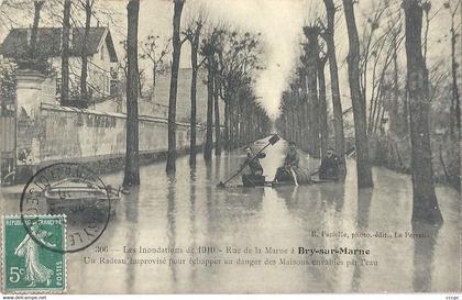 CPA Bry-sur-Marne Les Inondations de 1910 Rue de la Marne