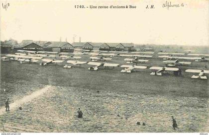 78 - Buc - Une revue d'avions - Animée - Aviation - CPA - Voir Scans Recto-Verso