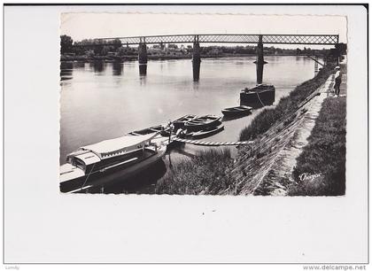 33 cadillac le pont sur la garonne