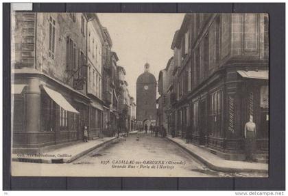 33 - Cadillac sur Garonne - Grande rue - porte de l'horloge