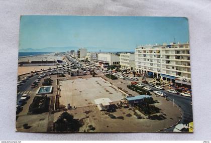 Cpm, Canet plage, plage Radieuse, le boulevard, la place et la plage, Pyrénées Orientales 66