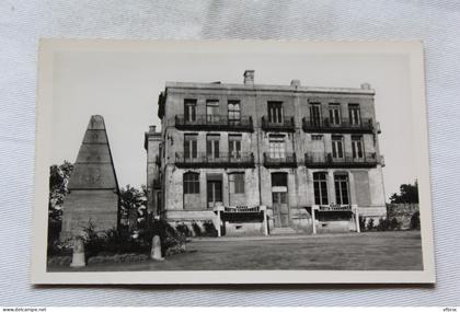 Cpsm, Mont Cassel, le casino et le monument de la bataille du Mont Cassel, Nord 59