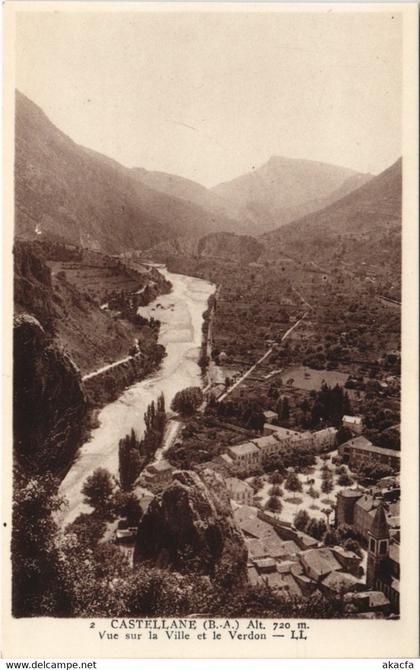 CPA CASTELLANE - Vue sur la Ville et le Verdon (143080)