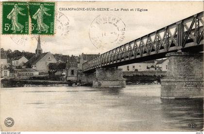 CPA CHAMPAGNE-sur-SEINE - Le Pont et l'Église (249631)