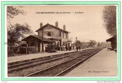 79 - CHAMPDENIERS -- La Gare