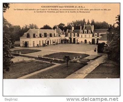 CHAMPIGNY SUR VEUDE              LE CHATEAU