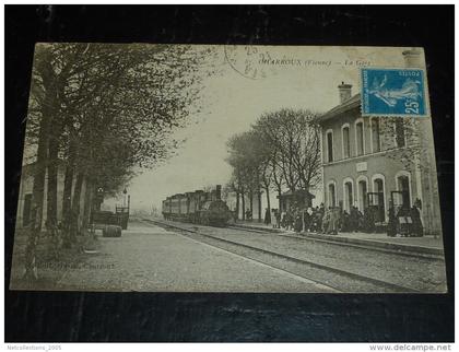 CHARROUX - LA GARE - LA LOCOMOTIVE ARRIVE A QUAI - 86 VIENNE (Q)